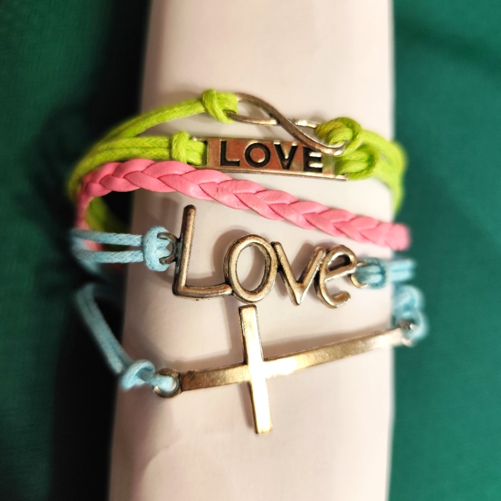 4/$20💥Multi-layer Woven Bracelet Vintage Style(Green,Pink,Blue)